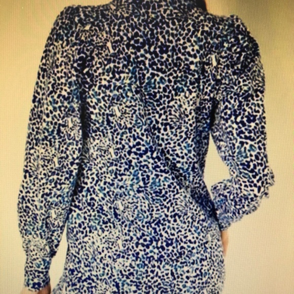 Lilly scalloped shorts and full zip popover - Picture 2 of 4